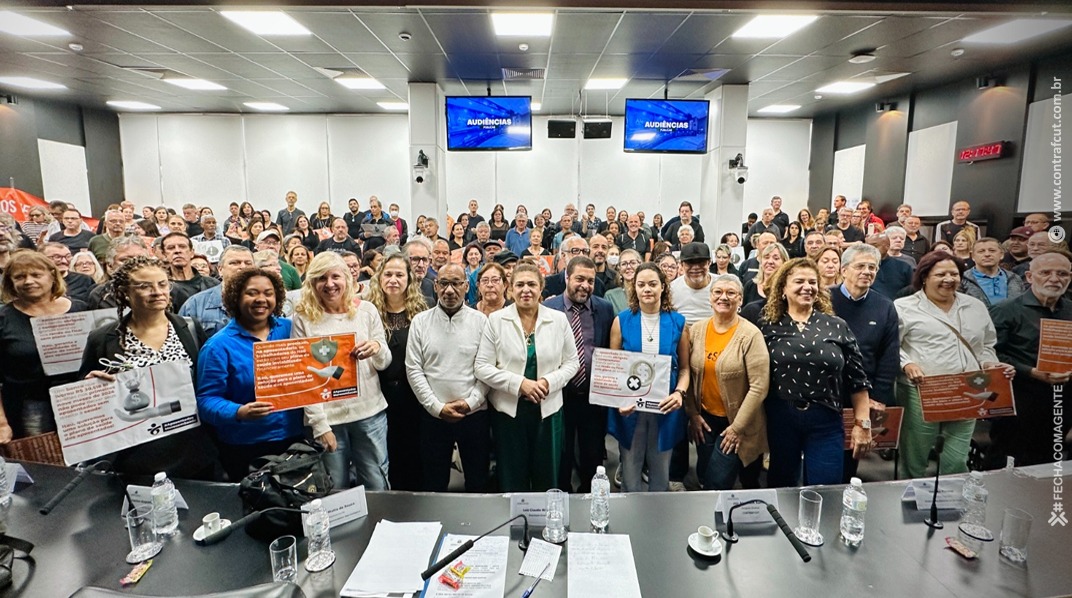 Aposentados do Itaú lotam audiência pública pelo direito à saúde na Alesp