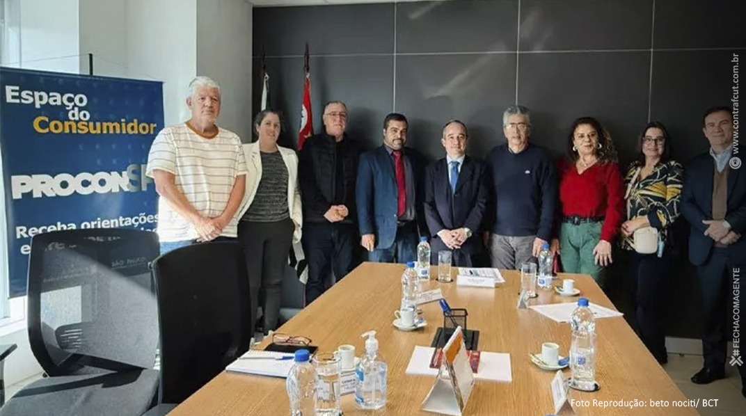 Procon é acionado contra Itaú para garantir plano de saúde a aposentados