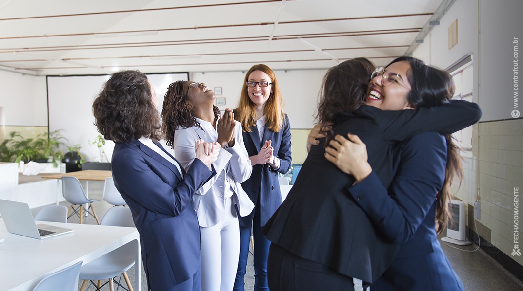Bancárias comemoram lei que prevê cota feminina em conselhos de empresas públicas