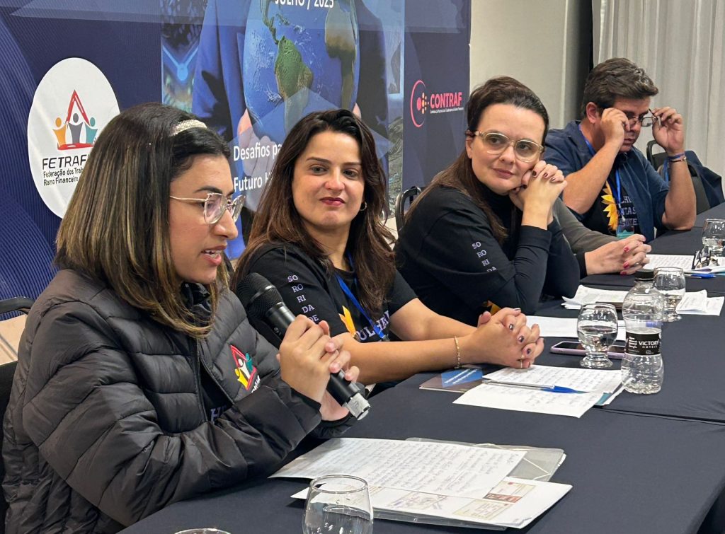 Segunda mesa debateu questões que tornam o cotidiano das mulheres especialmente desafiador