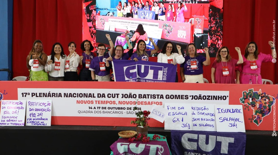 Bancárias participam de Plenária de Mulheres da CUT e reforçam unidade de trabalhadoras