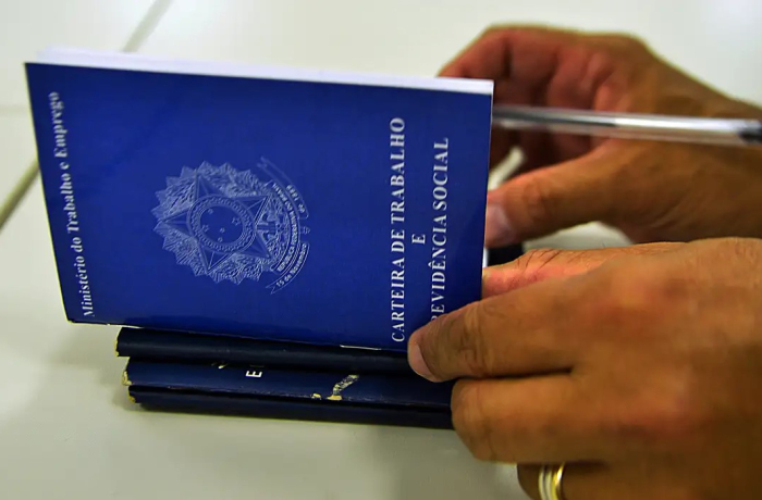 Novos prazos para licença-paternidade valem a partir de 2027; entenda